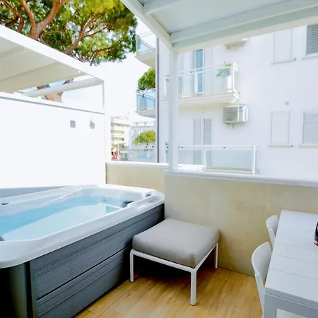 Prime Blue - Con Jacuzzi Privata Lejlighedshotel Riccione