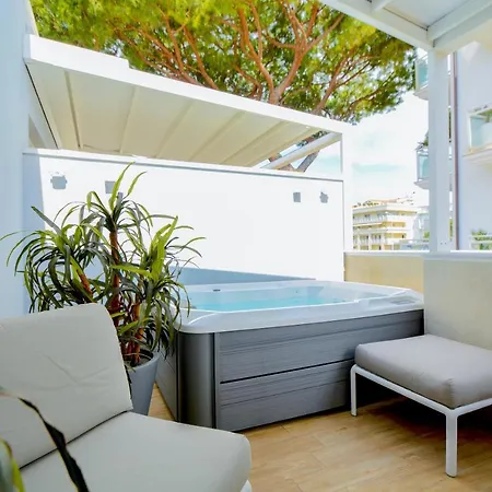 Lejlighedshotel Prime Blue - Con Jacuzzi Privata 4*