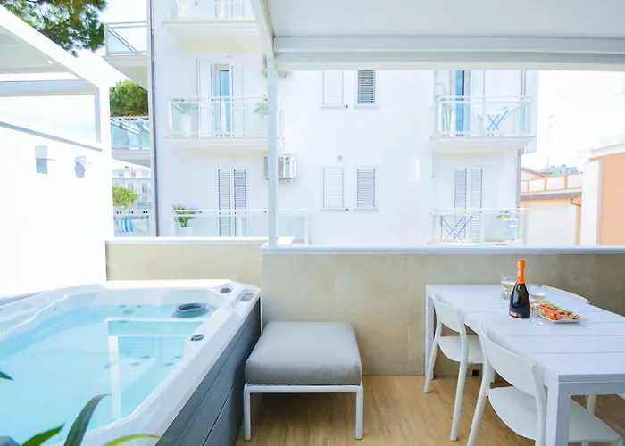 מלון דירות Prime Blue - Con Jacuzzi Privata 4*