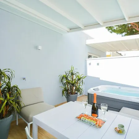 Prime Blue - Con Jacuzzi Privata