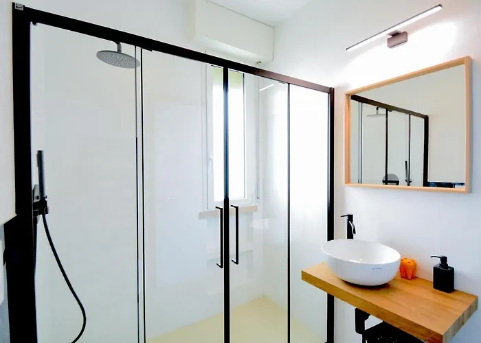 Prime Blue - Con Jacuzzi Privata 리치오네